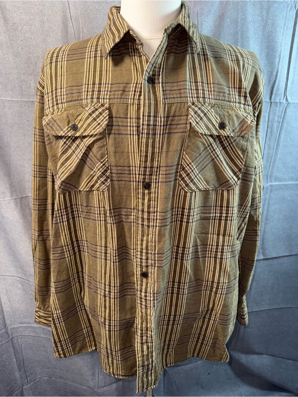 1364-Men's Olive Green Plaid Long-Sleeve Button-Down Shirt